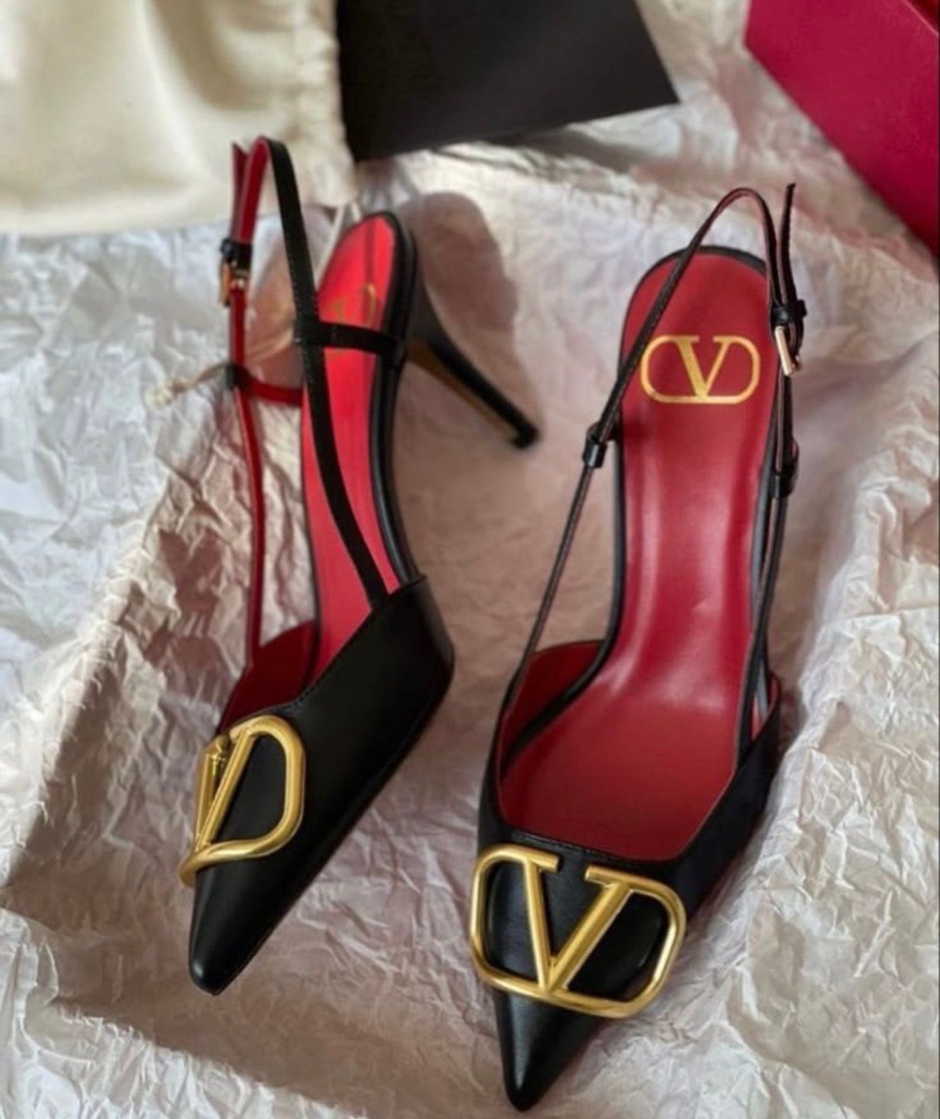 VLogo Signature Patent Leather Slingback