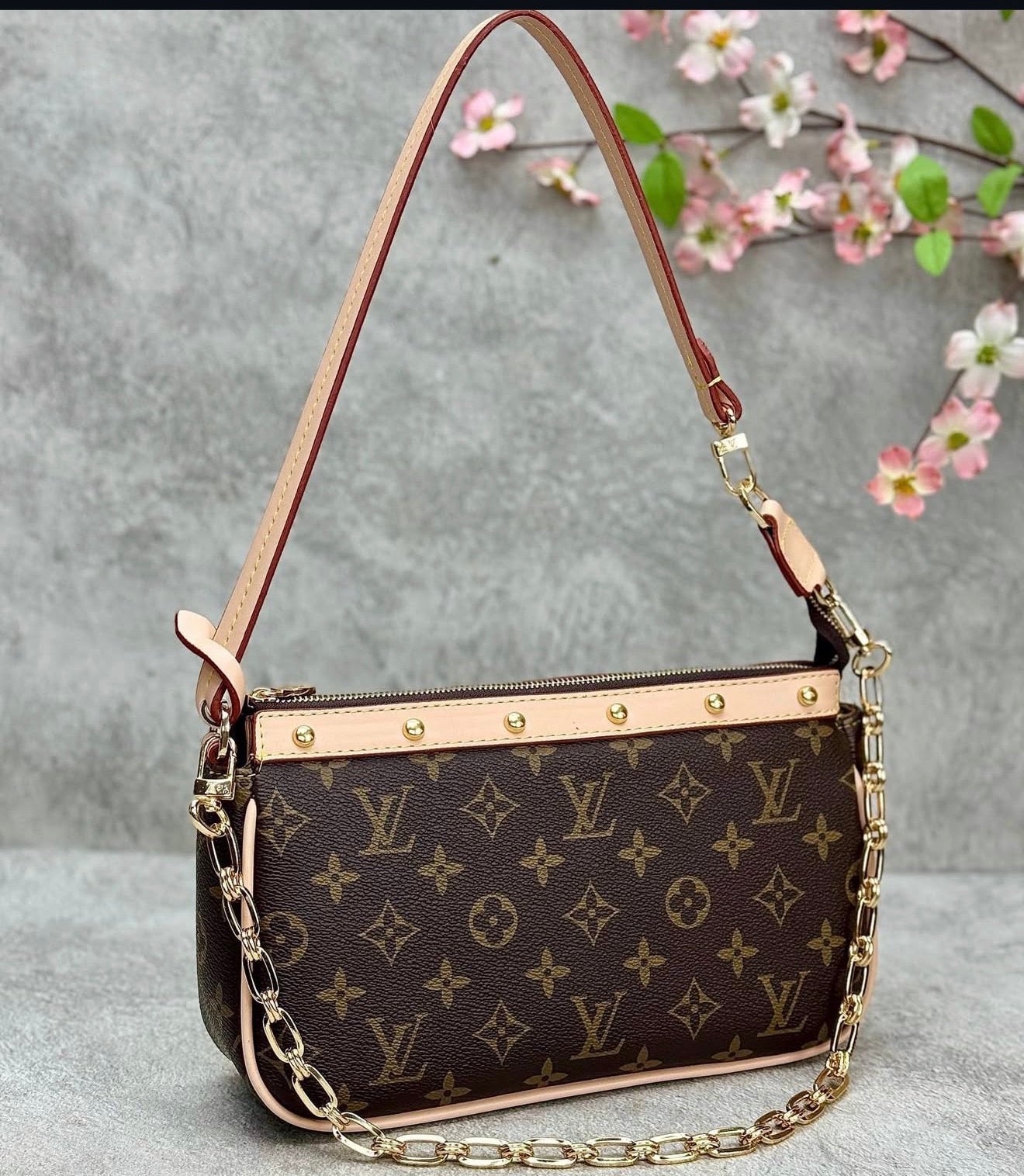 Louis Vuitton Pre-Owned