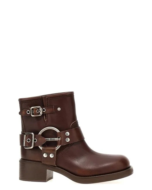Miu Miu
Vintage-Look leather ankle boots
