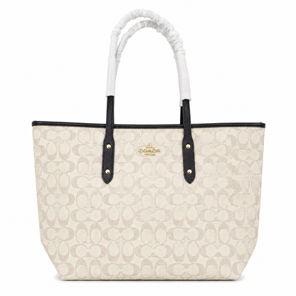 Coach CO117 bag