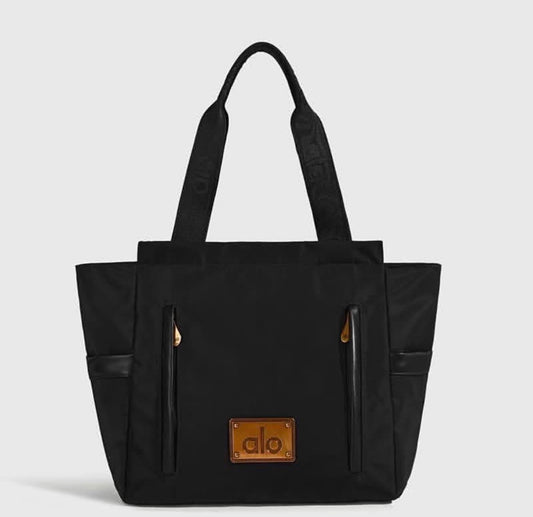 New Alo Yoga Women