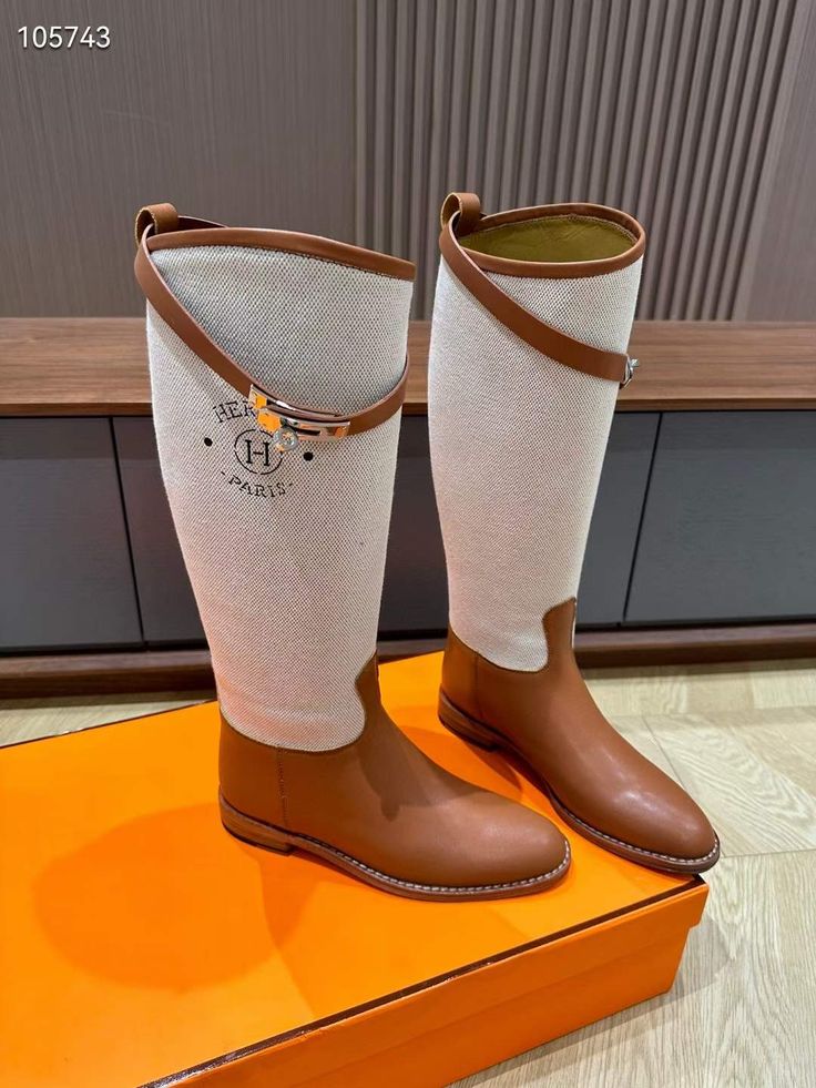 Jumping shorter boot