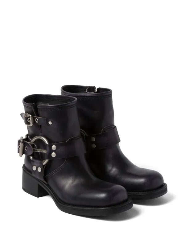 Miu Miu
Vintage-Look leather ankle boots