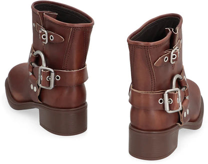 Miu Miu
Vintage-Look leather ankle boots