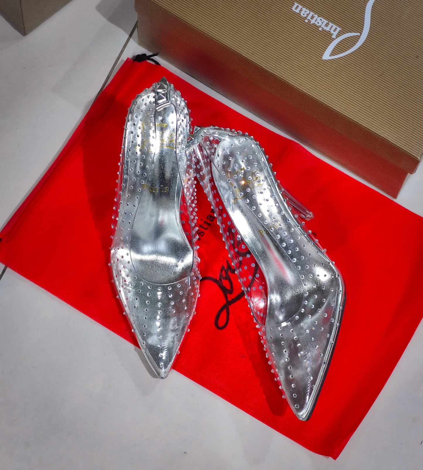 VALENTINO GARAVANI ROCK STUD EMBELLISHED PUMPS CLEAR SILVER