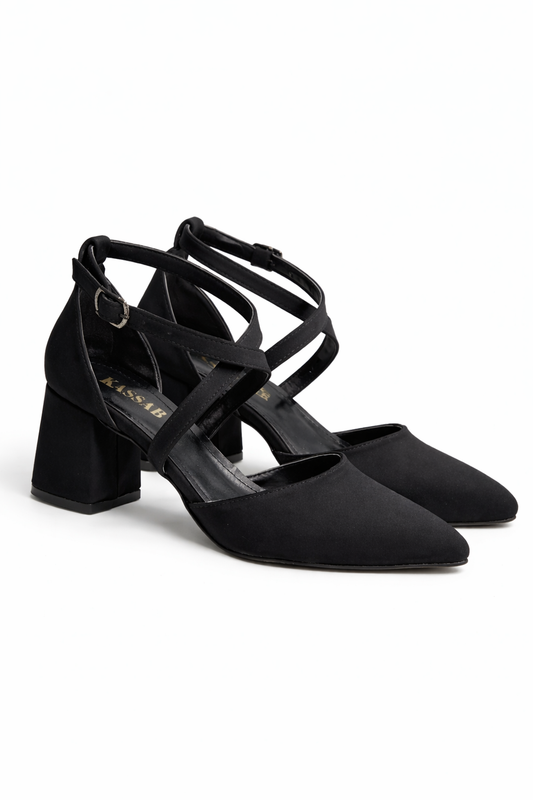 Block heel court shoes