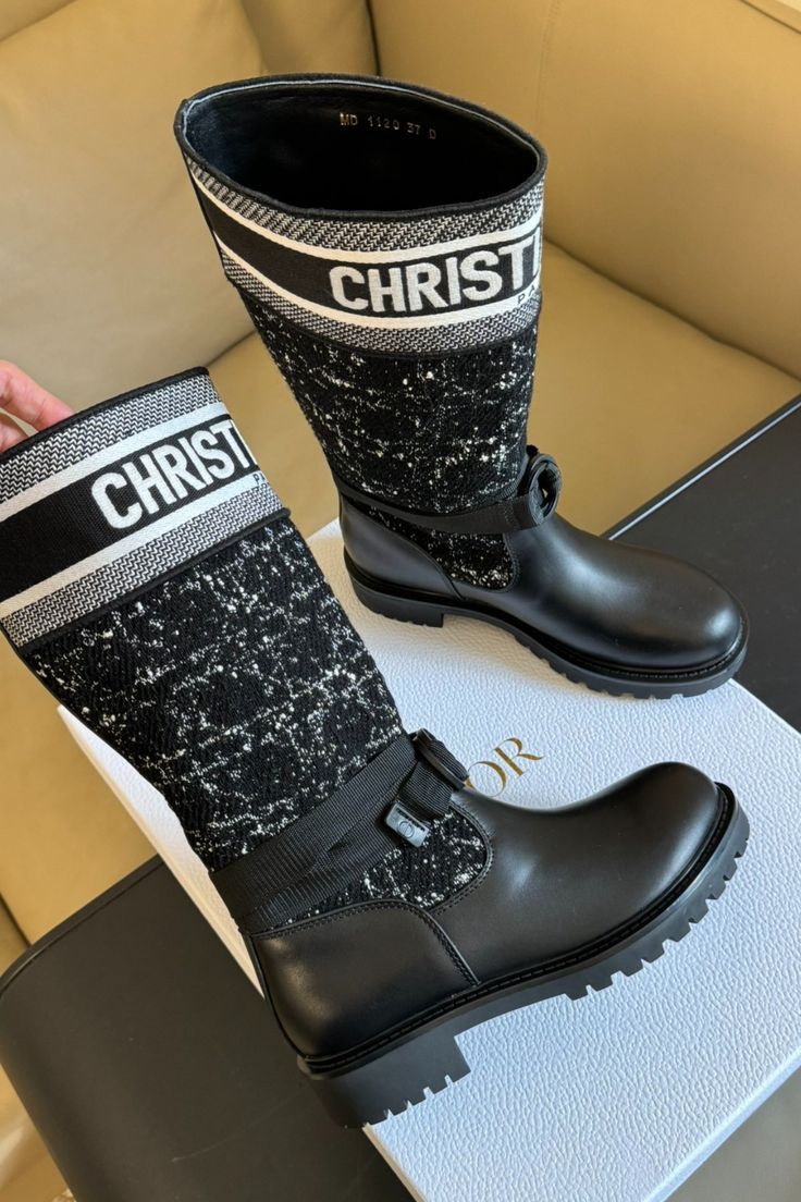D-Major tweed boots