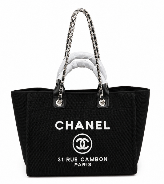 Chanel Black Tote – Everyday Luxury with a Chic Touch