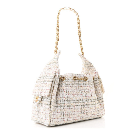 CHANEL 
Tweed Quilted Small Chanel 25