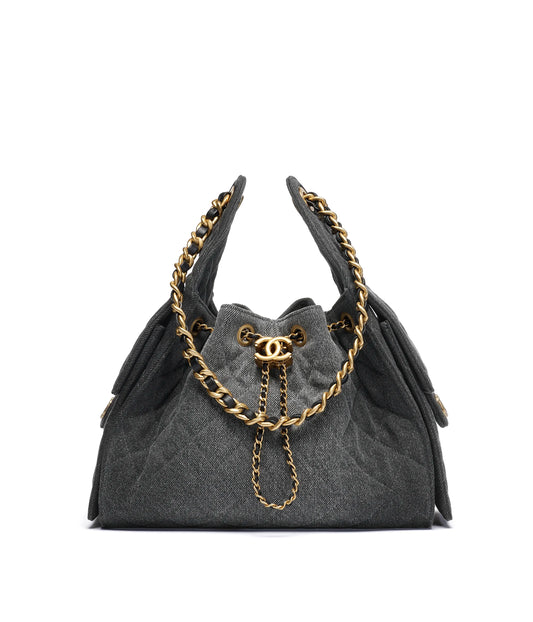 CHANEL 
Tweed Quilted Small Chanel 25