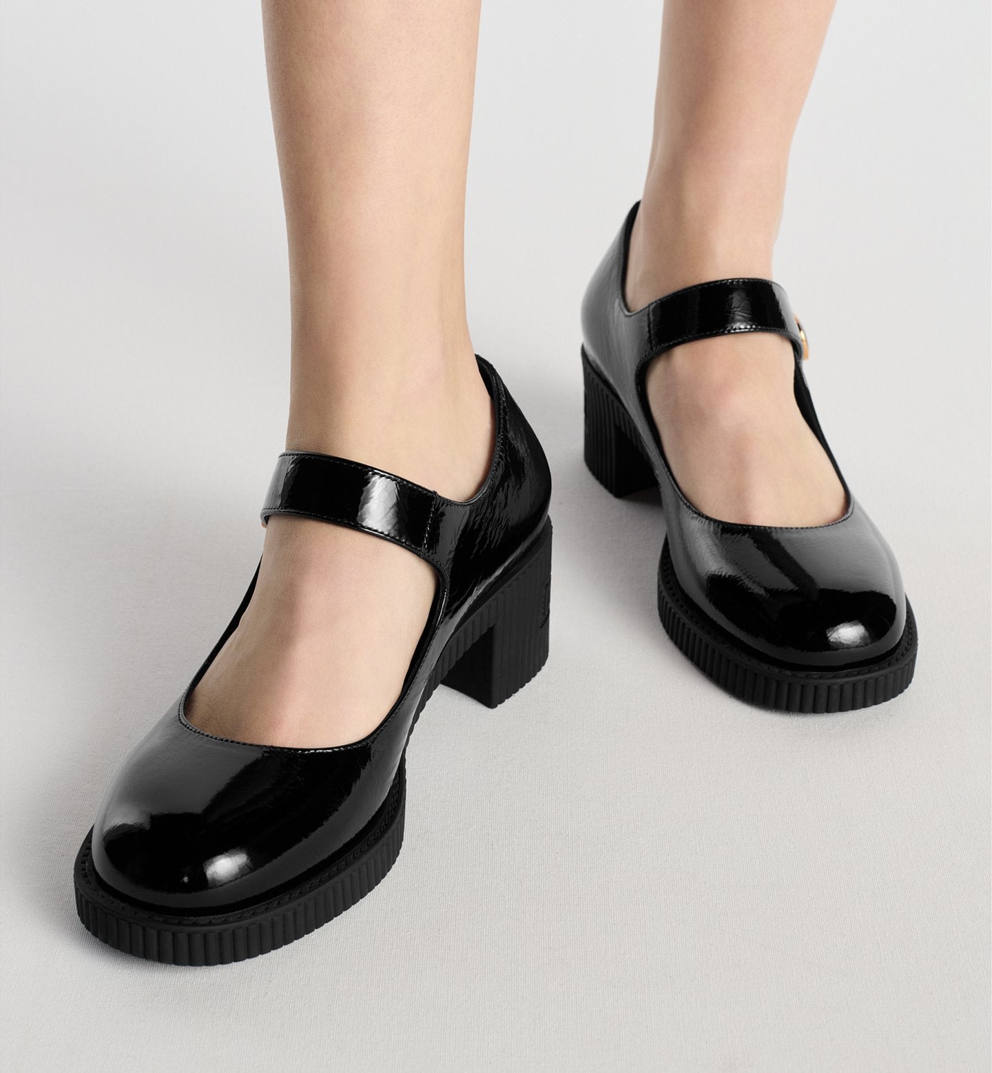 D-Doll Pump
Black Shiny Calfskin